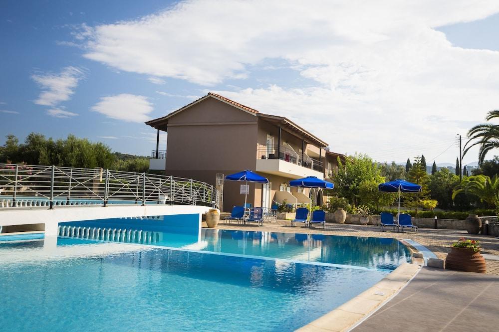 Olive Grove Studios & Apartments Svoronata Esterno foto