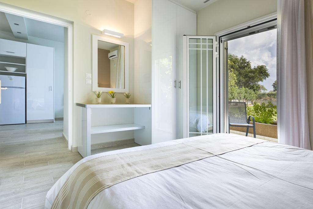 Olive Grove Studios & Apartments Svoronata Esterno foto