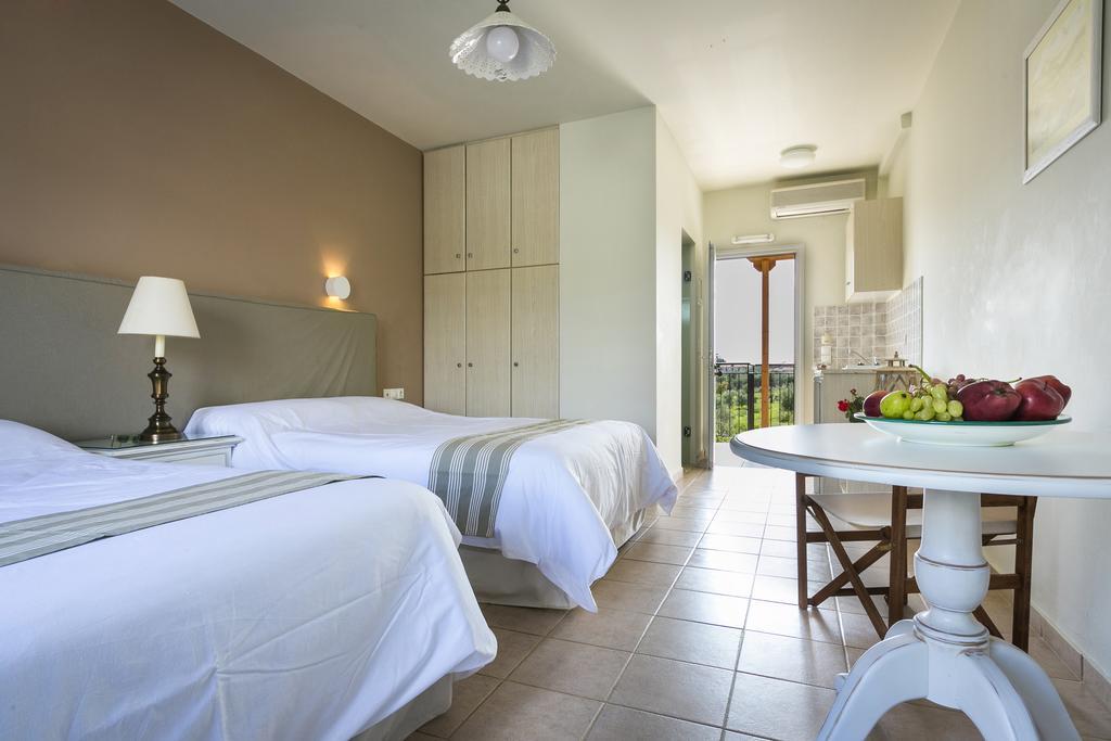 Olive Grove Studios & Apartments Svoronata Esterno foto