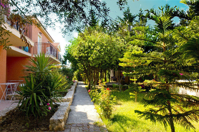 Olive Grove Studios & Apartments Svoronata Esterno foto