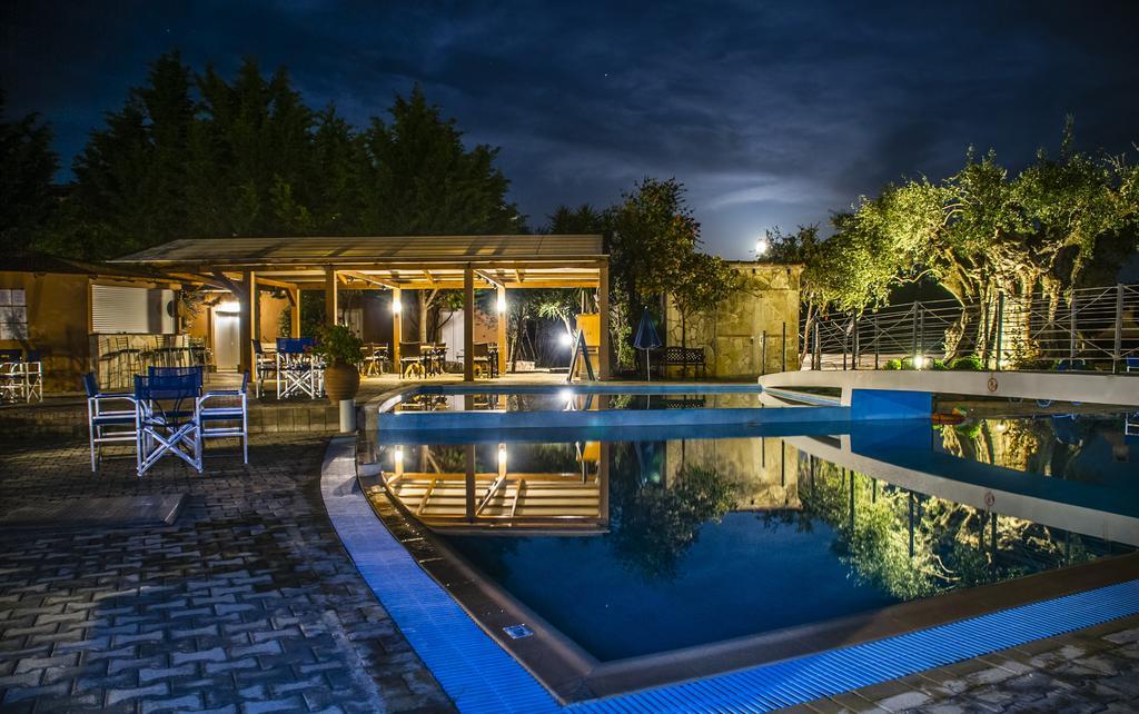 Olive Grove Studios & Apartments Svoronata Esterno foto